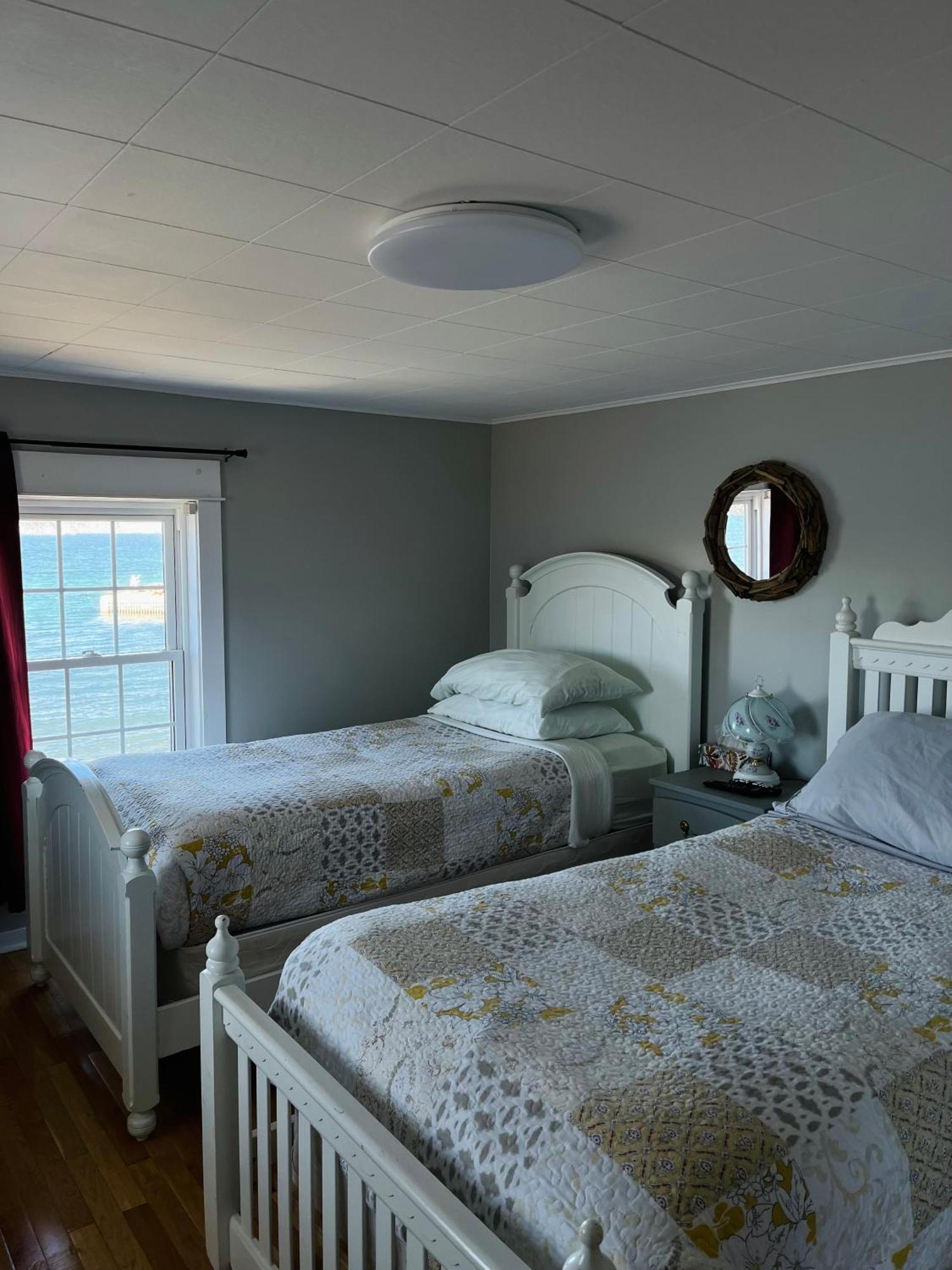 Toulinguet Inn - Suites Twillingate Exteriör bild