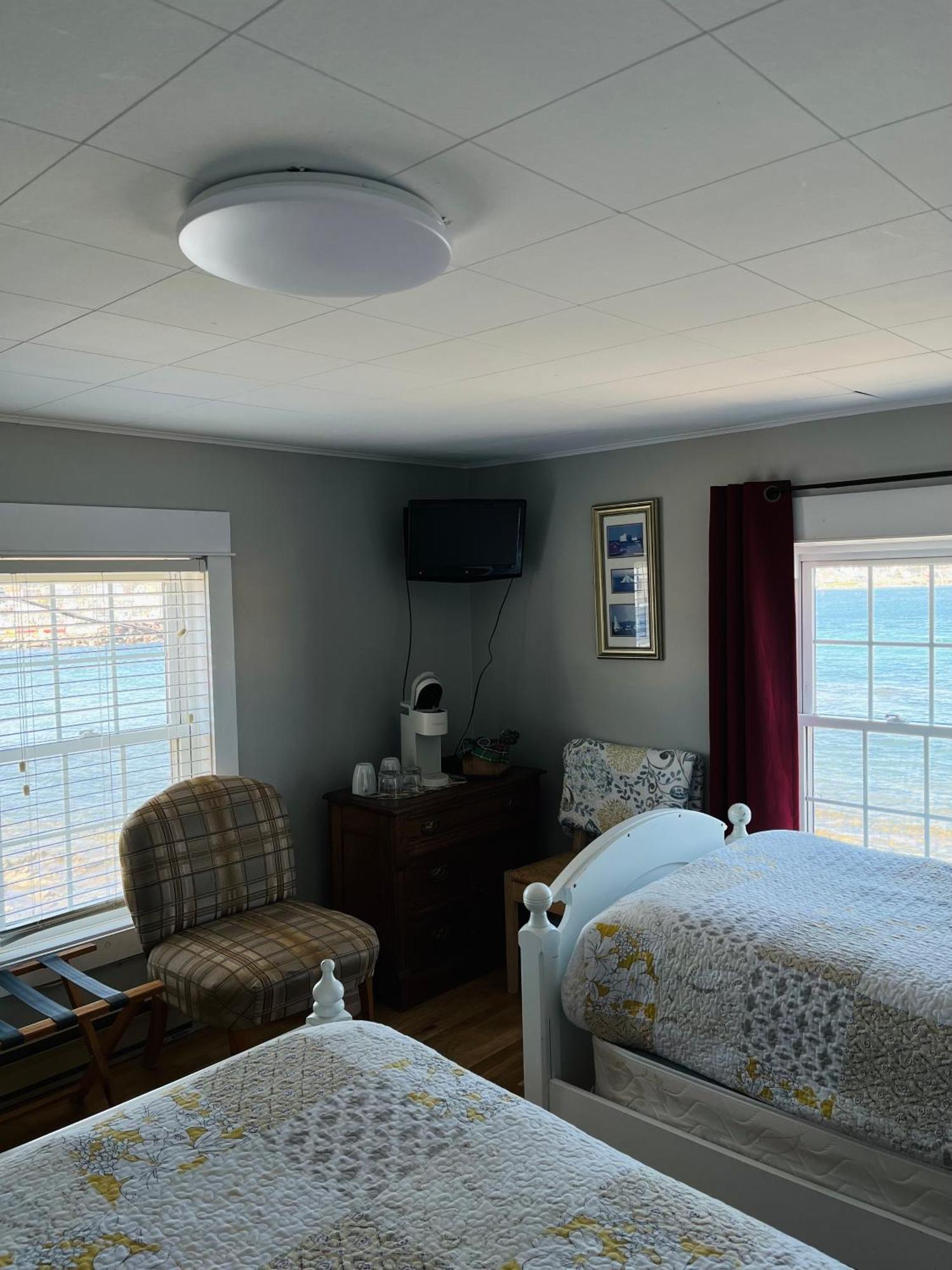 Toulinguet Inn - Suites Twillingate Exteriör bild